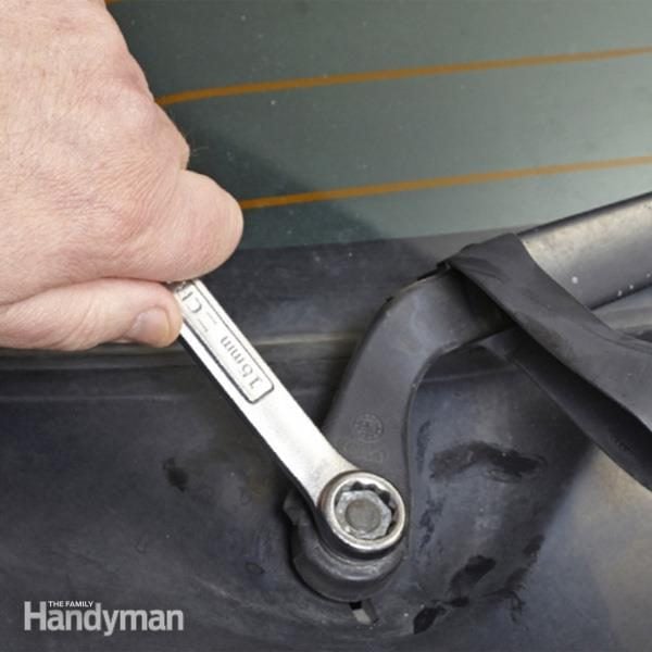 Keep Your Windshield Wipers in Top Shape: Cleaning and Maintenance Tips