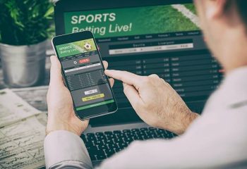 Comparing Slot Game Features and RTPs